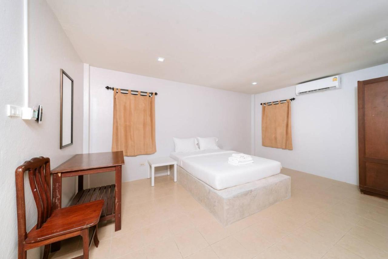 Surfer'S Village Khao Lak Extérieur photo